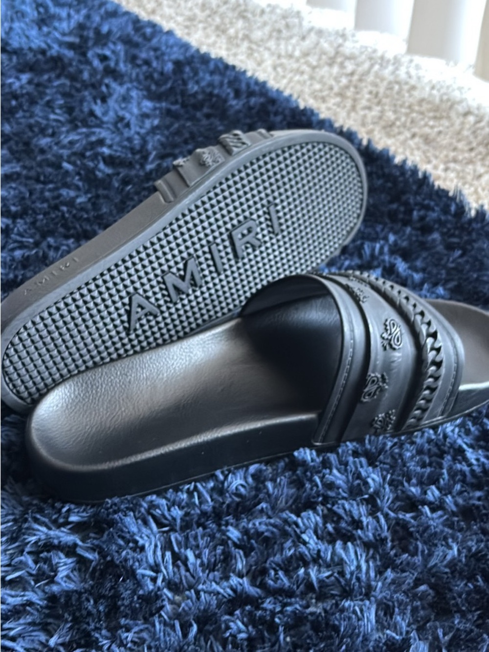 Amiri Pool Chainlink Slides - Picture 10 of 11